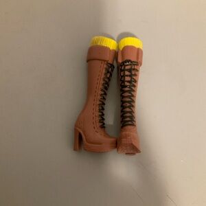 Barbie My scene Coasterama Chelsea Doll Boots